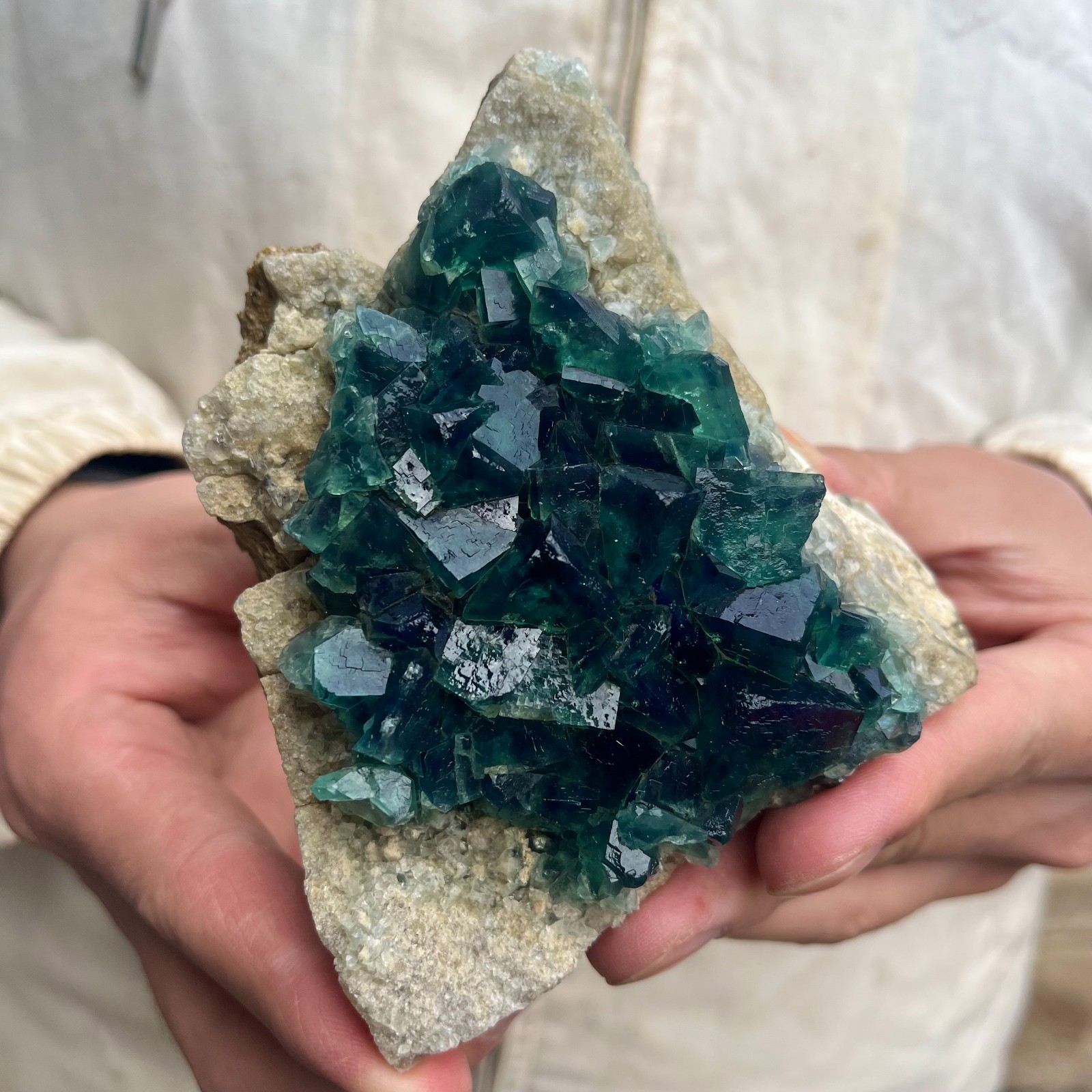 610g  Natural cubic green fluorite crystal cluster rough mineral specimen