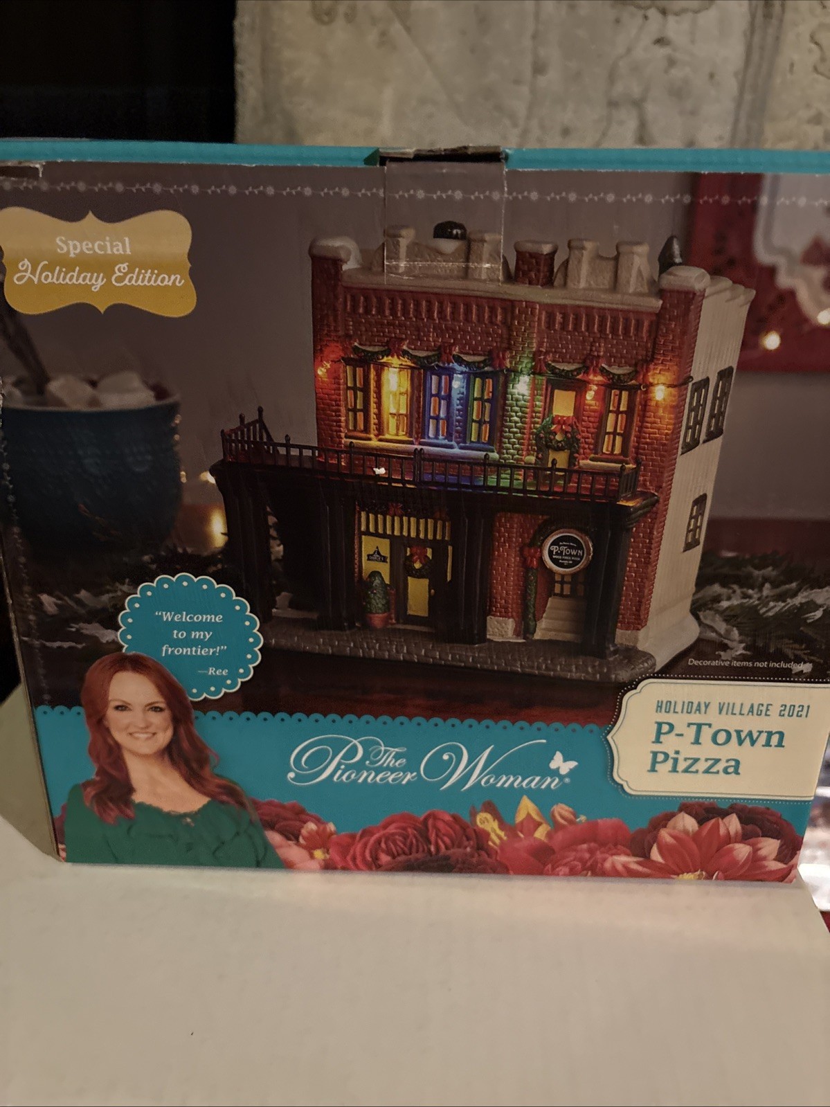 The Pioneer Woman | Holiday Village P-Town Pizza Special Holiday Edition NIB   