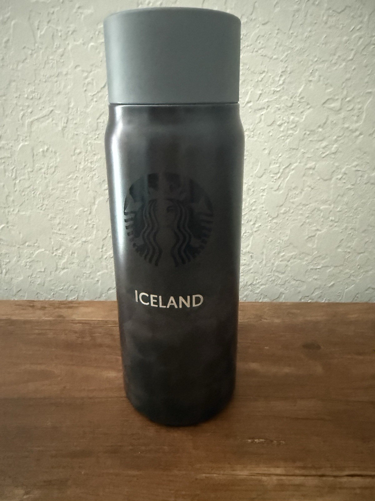Starbucks Reykjavik, Iceland Stainless Hot/cold bottle 16oz New With Tags Rare