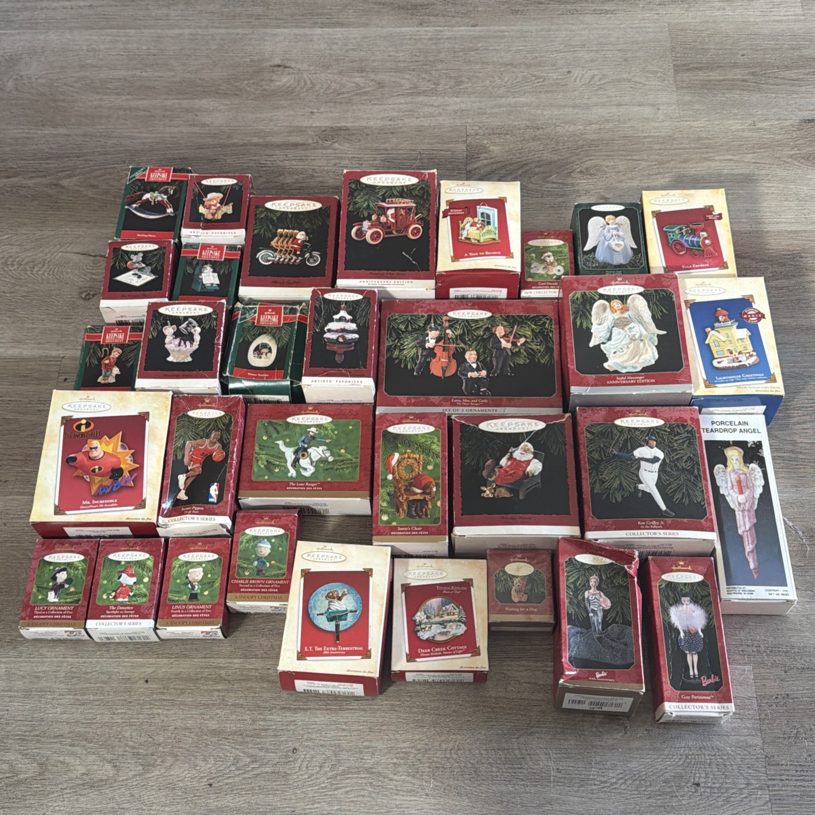 LOT of 33 HALLMARK KEEPSAKE CHRISTMAS ORNAMENTS XMAS W/ BOXES ALL WORK SOME RARE