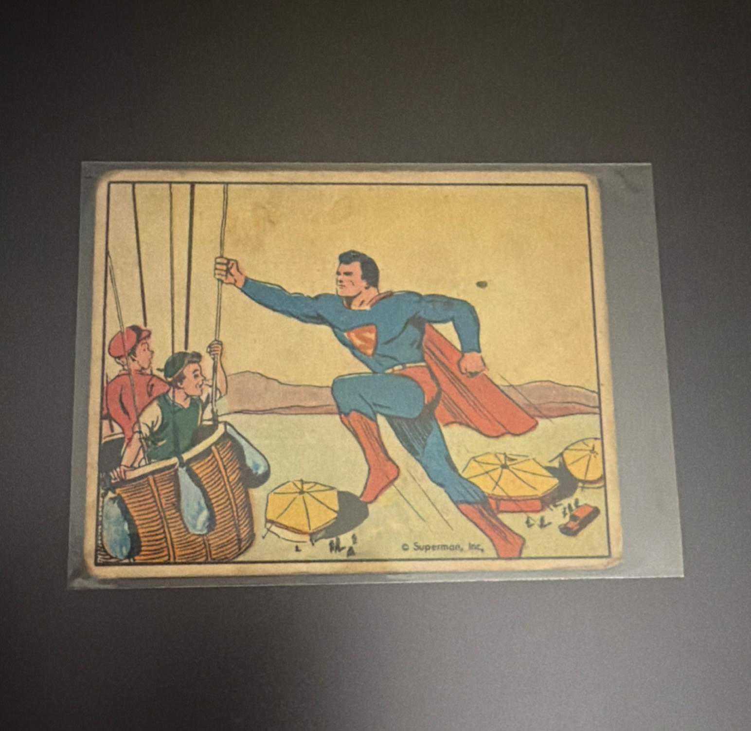 1940 Gum, Inc. Superman Gum Non-Sport Trading Card #25 Trapped in the Air