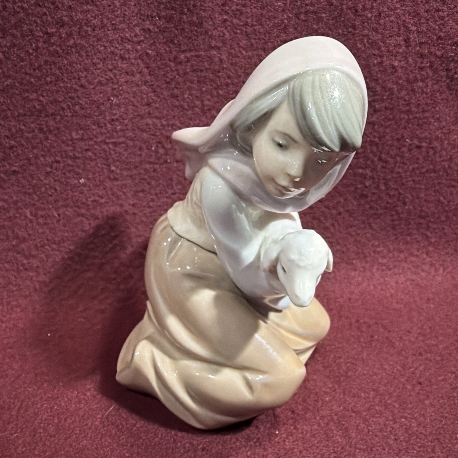 Vintage Lladro #5484 Lost Lamb Nativity FIgurine READ PLEASE