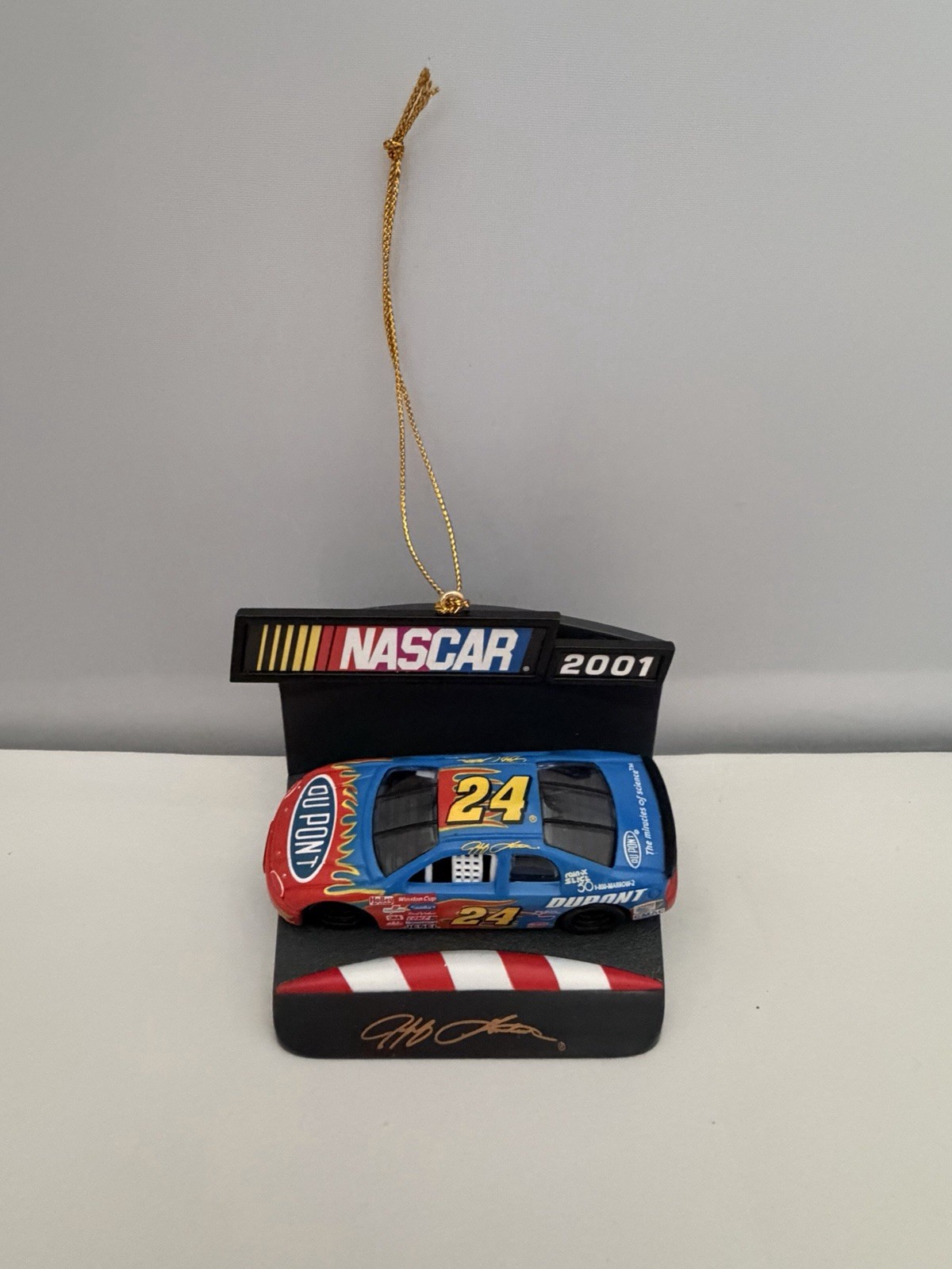 2001 NASCAR #24 Jeff Gordon DuPont Die Cast Ornament