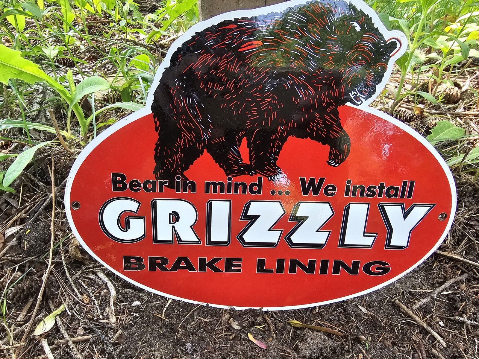 1960\'S VINTAGE GRIZZLY BRAKE LINING PORCELAIN GAS STATION METAL SIGN  9\