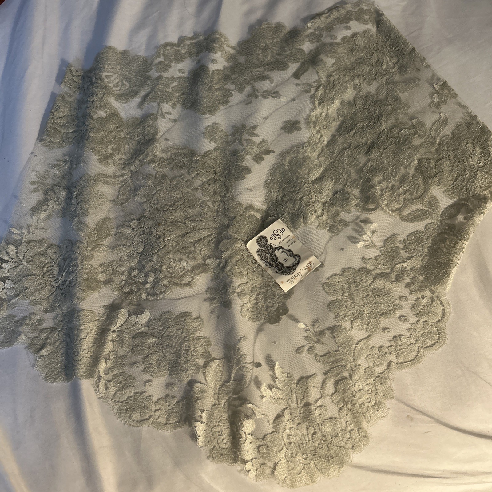 Vintage  Brandnew 1950’s Lace DESCO Mantilla, Chapel Veil Made France . 47X22