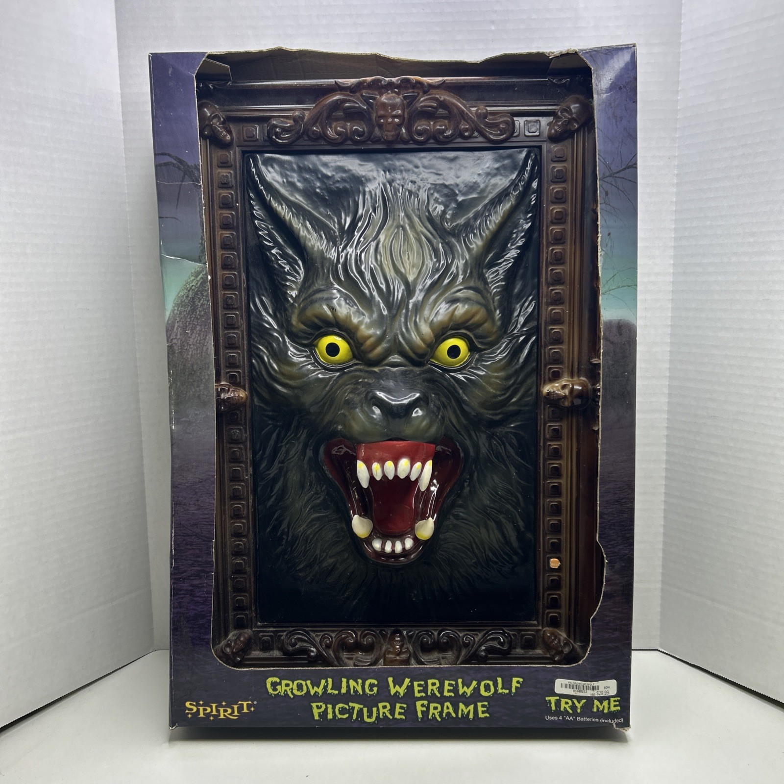 Spirit Halloween Growling Werewolf Picture Frame READ