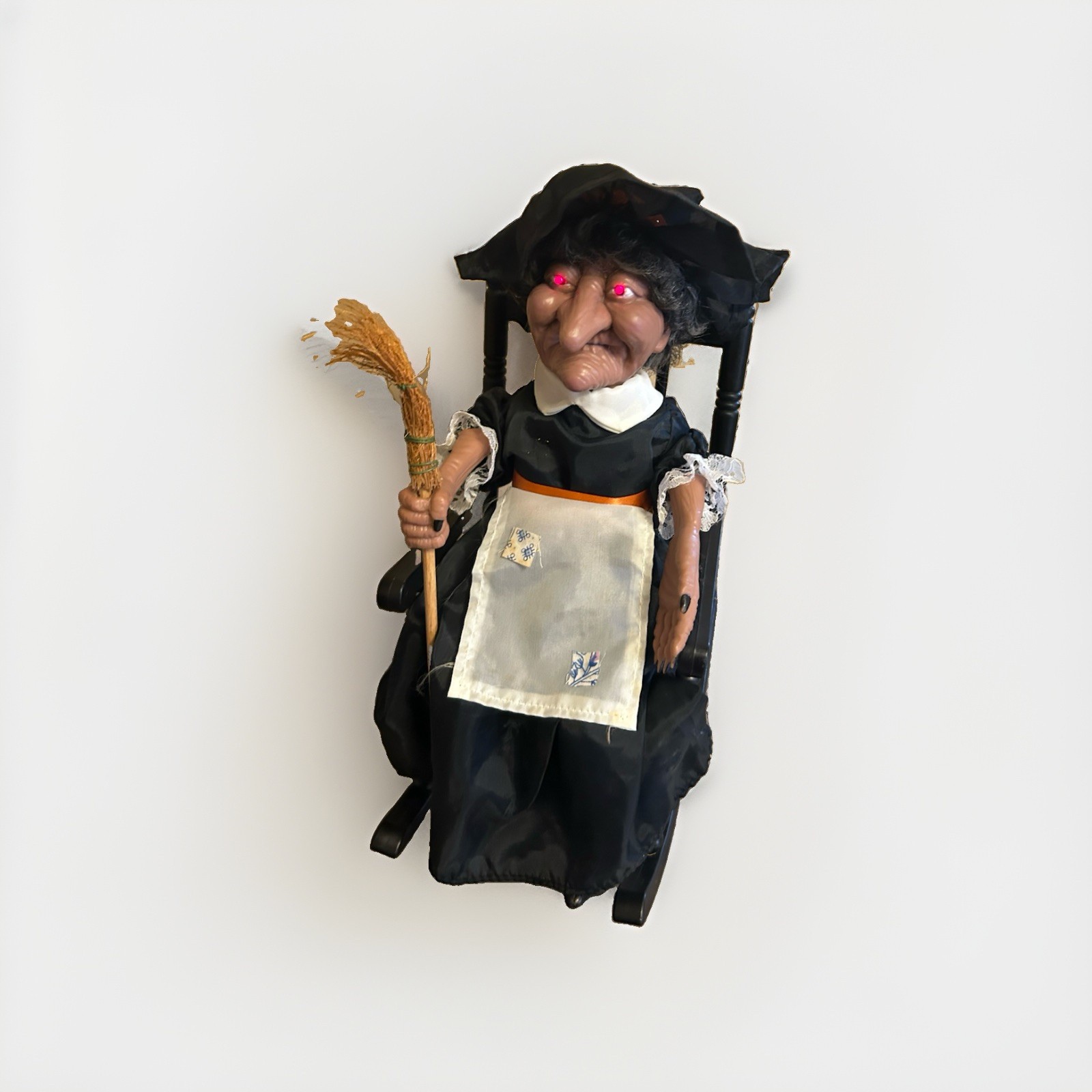 Vintage Gemmy Rocking Witch Granny Animatronic Halloween WORKS Lights & Sounds