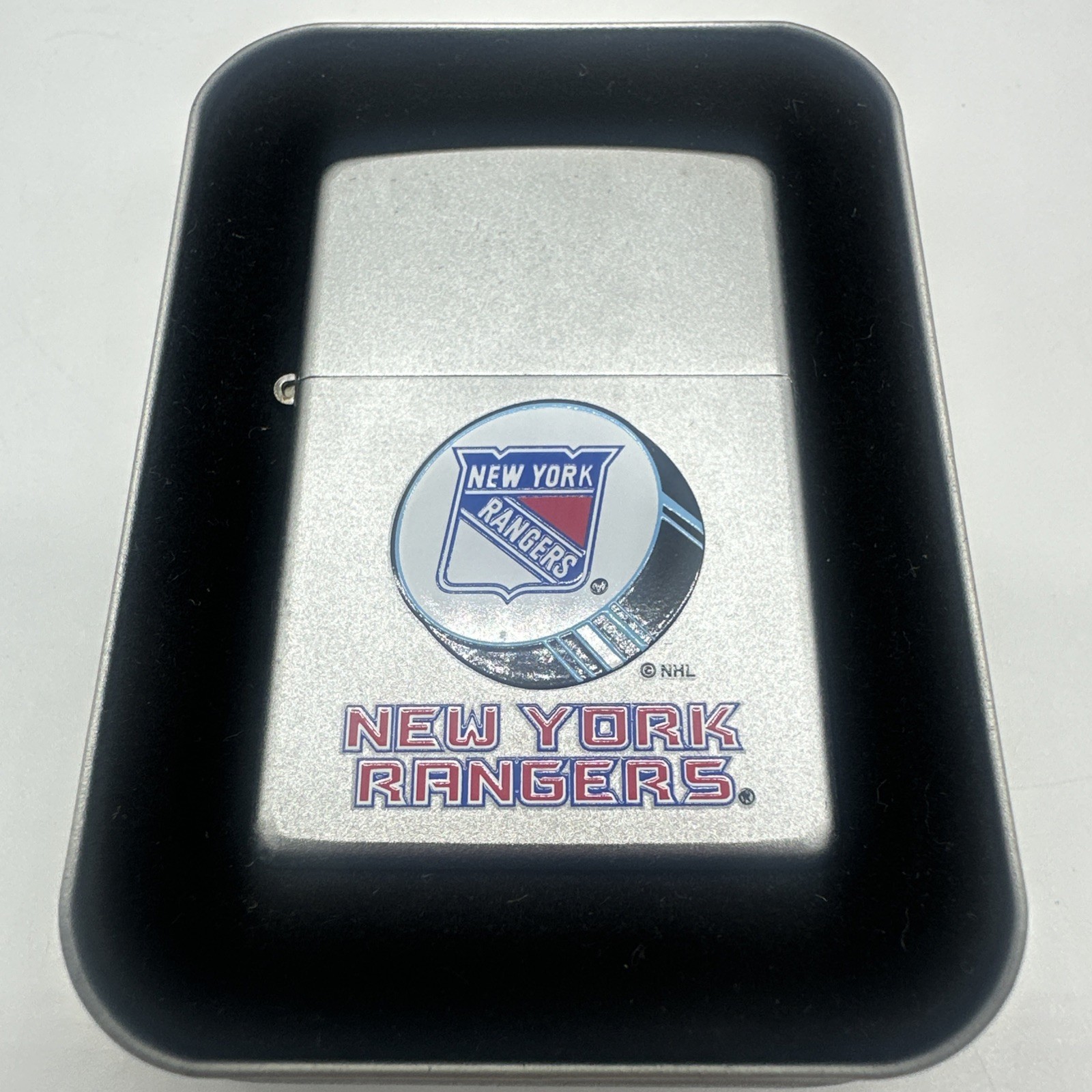 Vintage 2004 New York Rangers NHL Hockey Chrome Zippo Lighter New B35