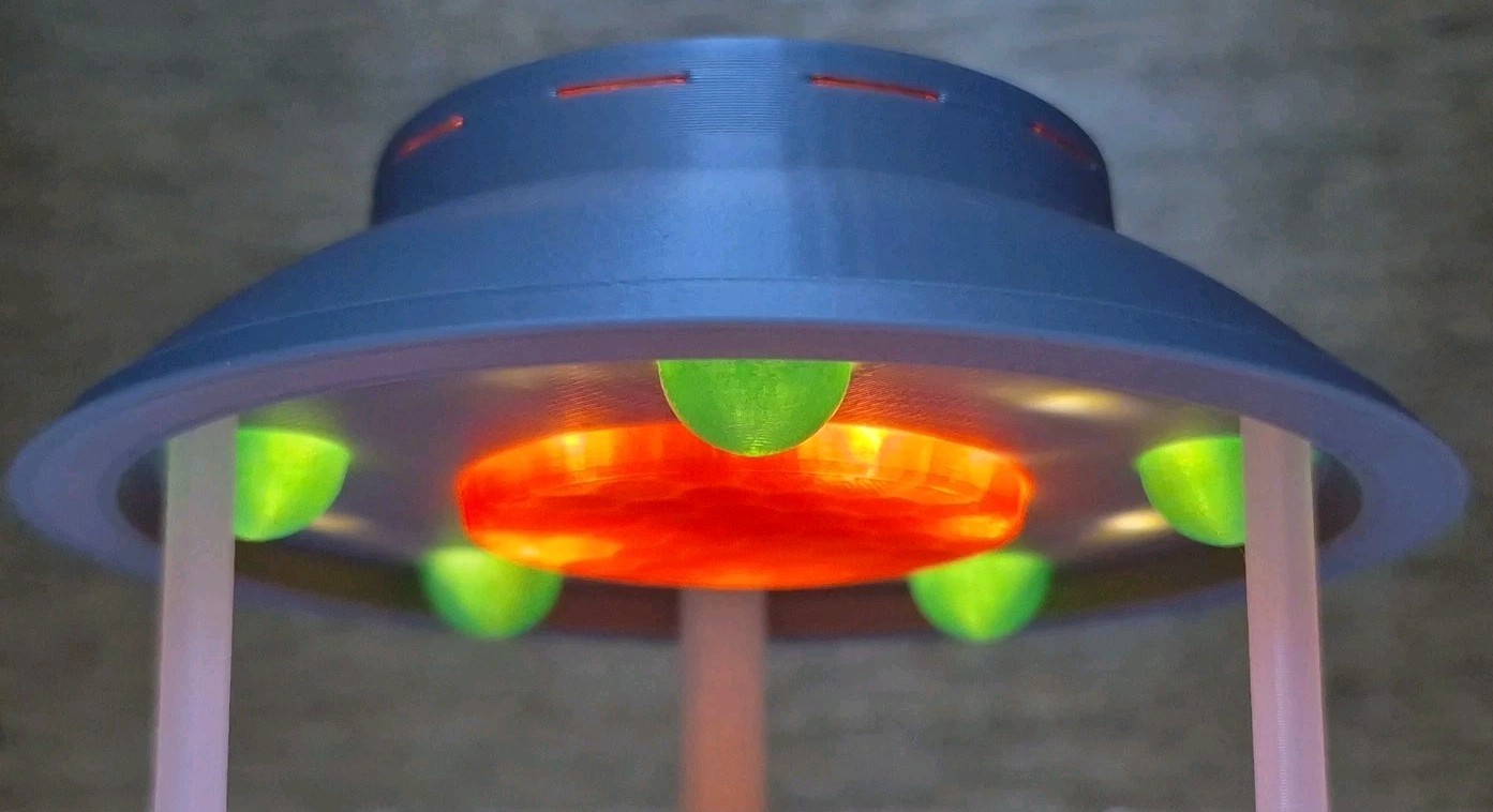 The Invaders UFO/Flying Saucer - Small - In Flight With Stand & Lights
