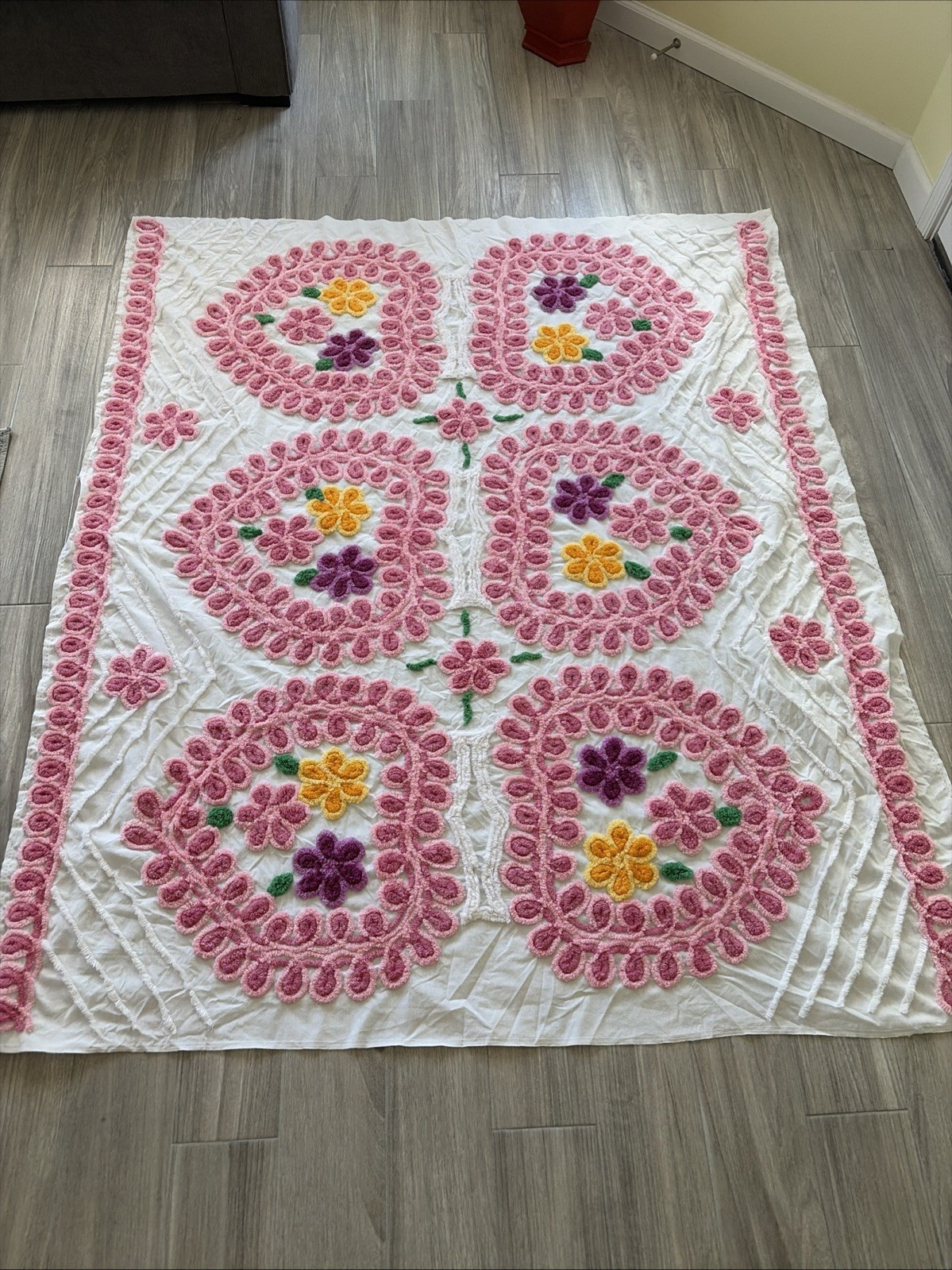 Rare Vtg Shabby Chic Twin Girls Bedspread Chenille White With Pink Floral 70x60