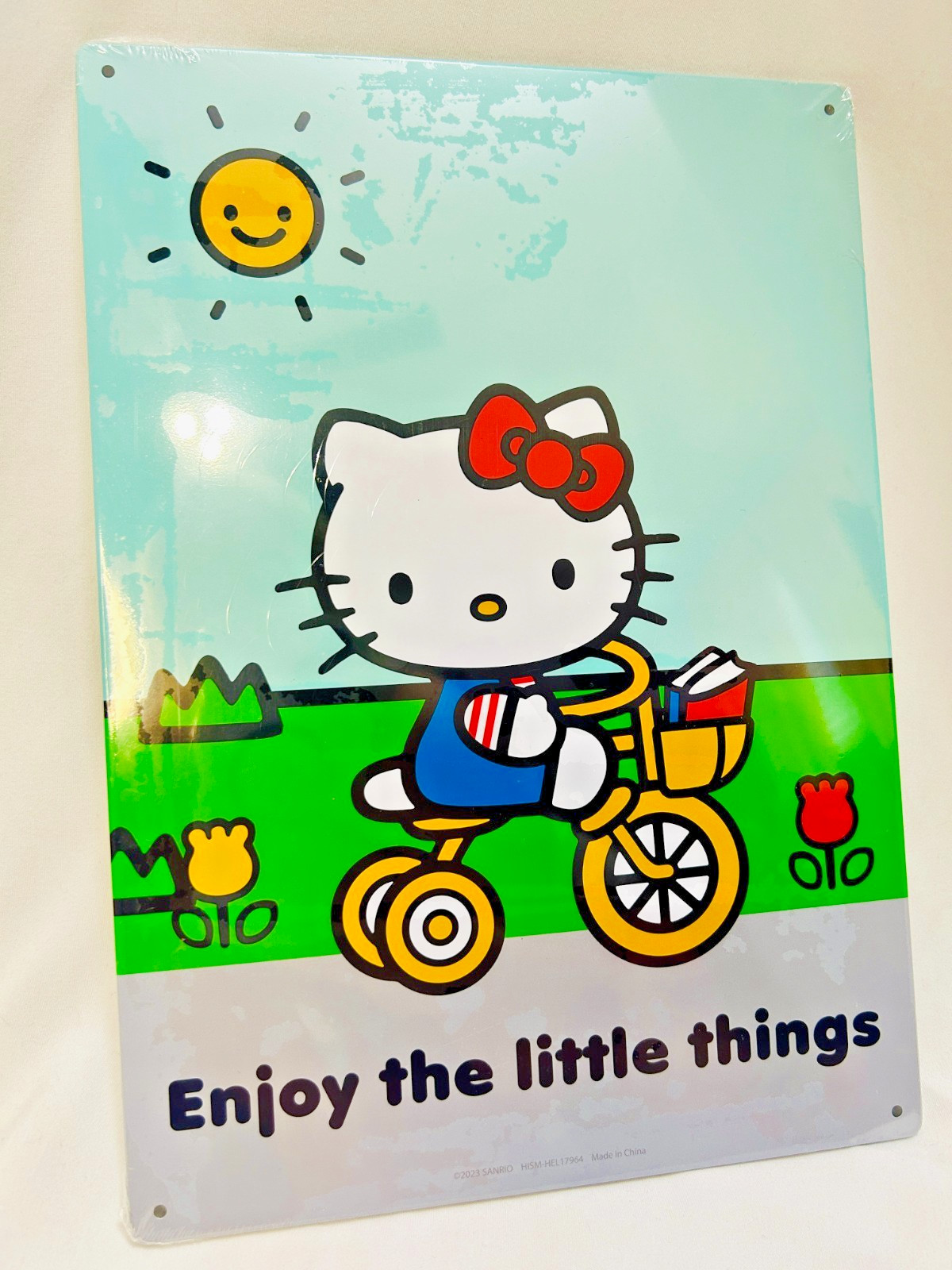 BNWT HELLO KITTY SANRIO ENJOY THE LITTLE THINGS CUTE TIN METAL SIGN 8.5\