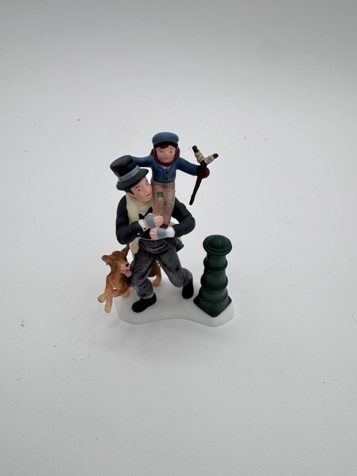 Department 56 Dickens Carol Bob Cratchit and Tiny Tim Figurine (58537)