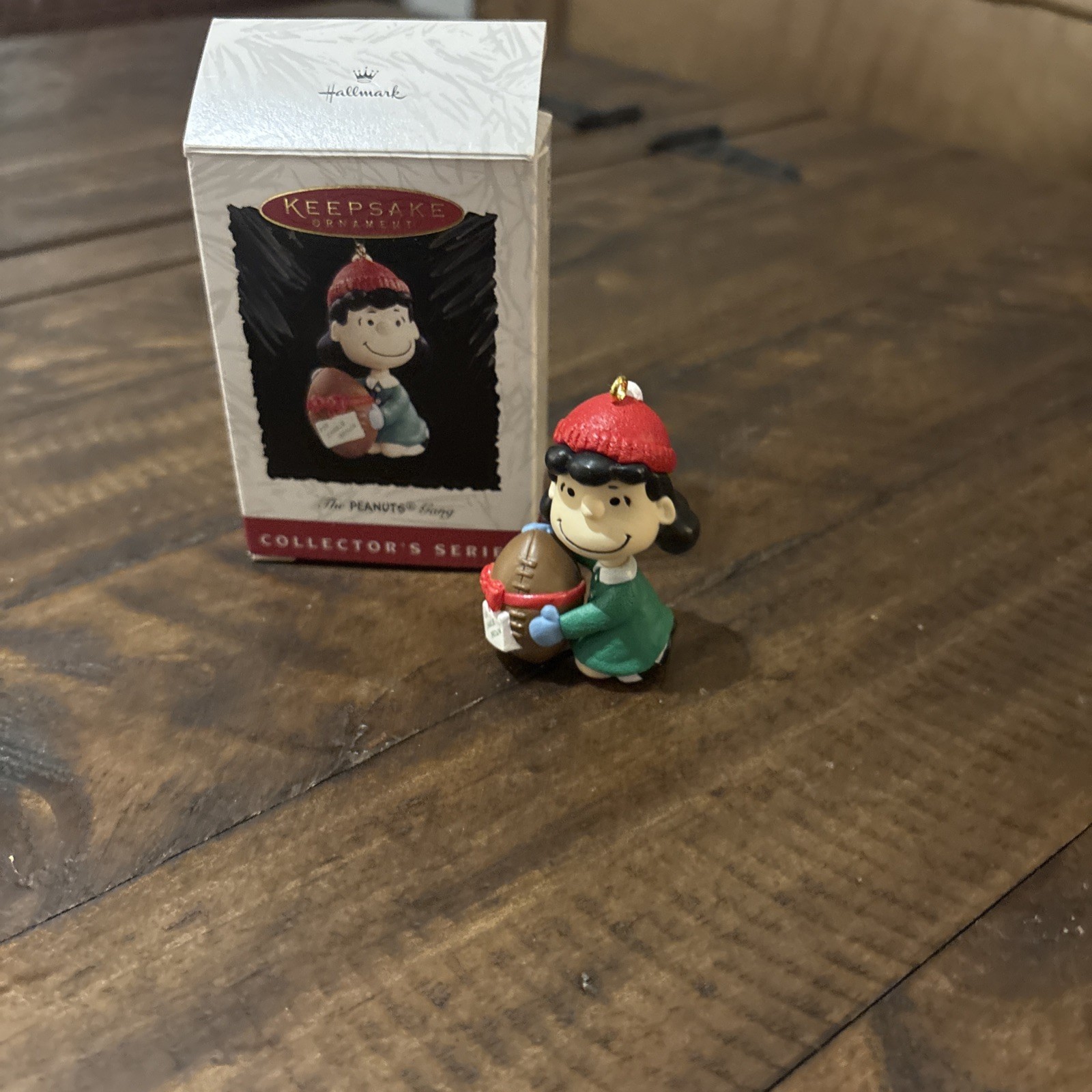 Vtg 1994 Hallmark Christmas Keepsake Ornament The Peanuts Gang Lucy w/Football
