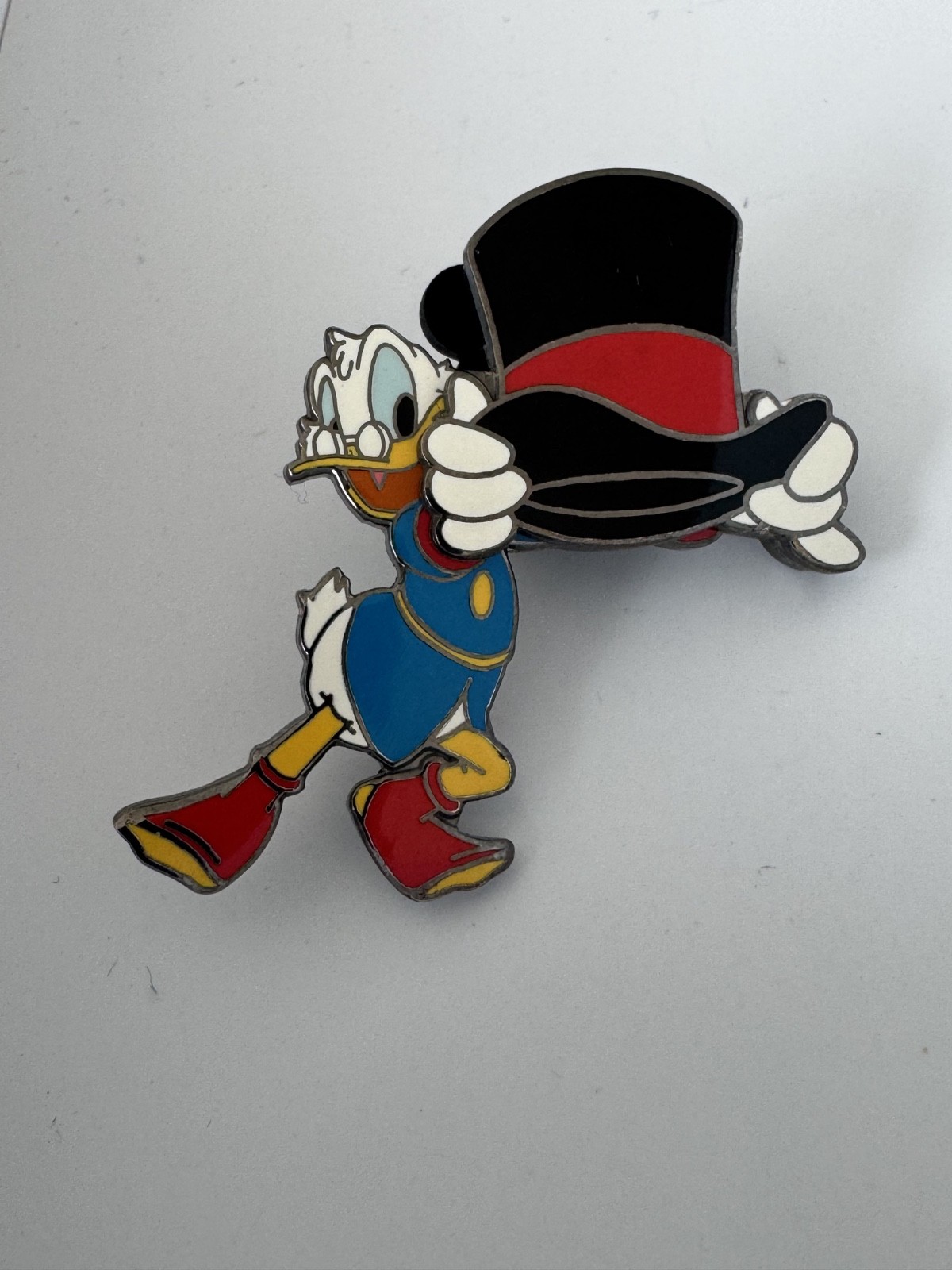 Disney Pin 2002 Scrooge McDuck 3D Top Hat LE 1500 =