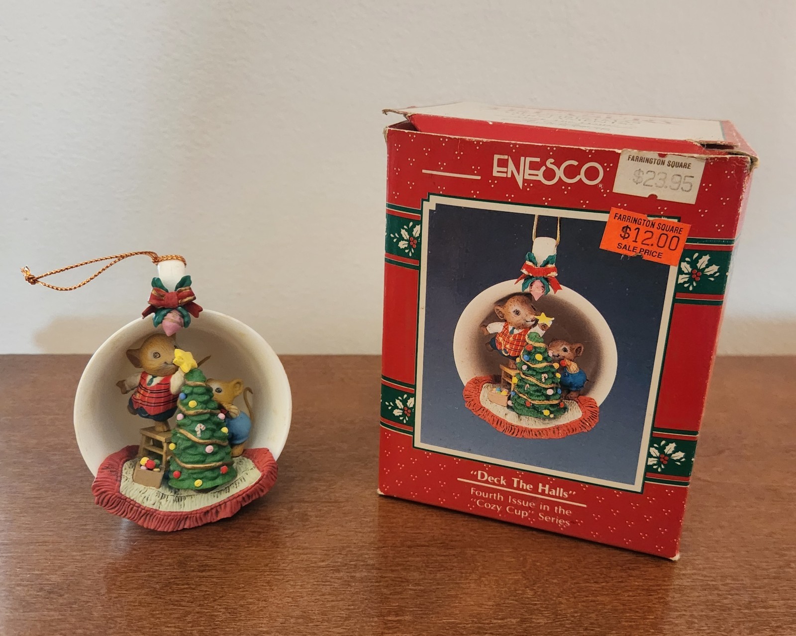 1990 Enesco Christmas Ornament Deck The Halls Cozy Cup Series Mouse Mice Tree 