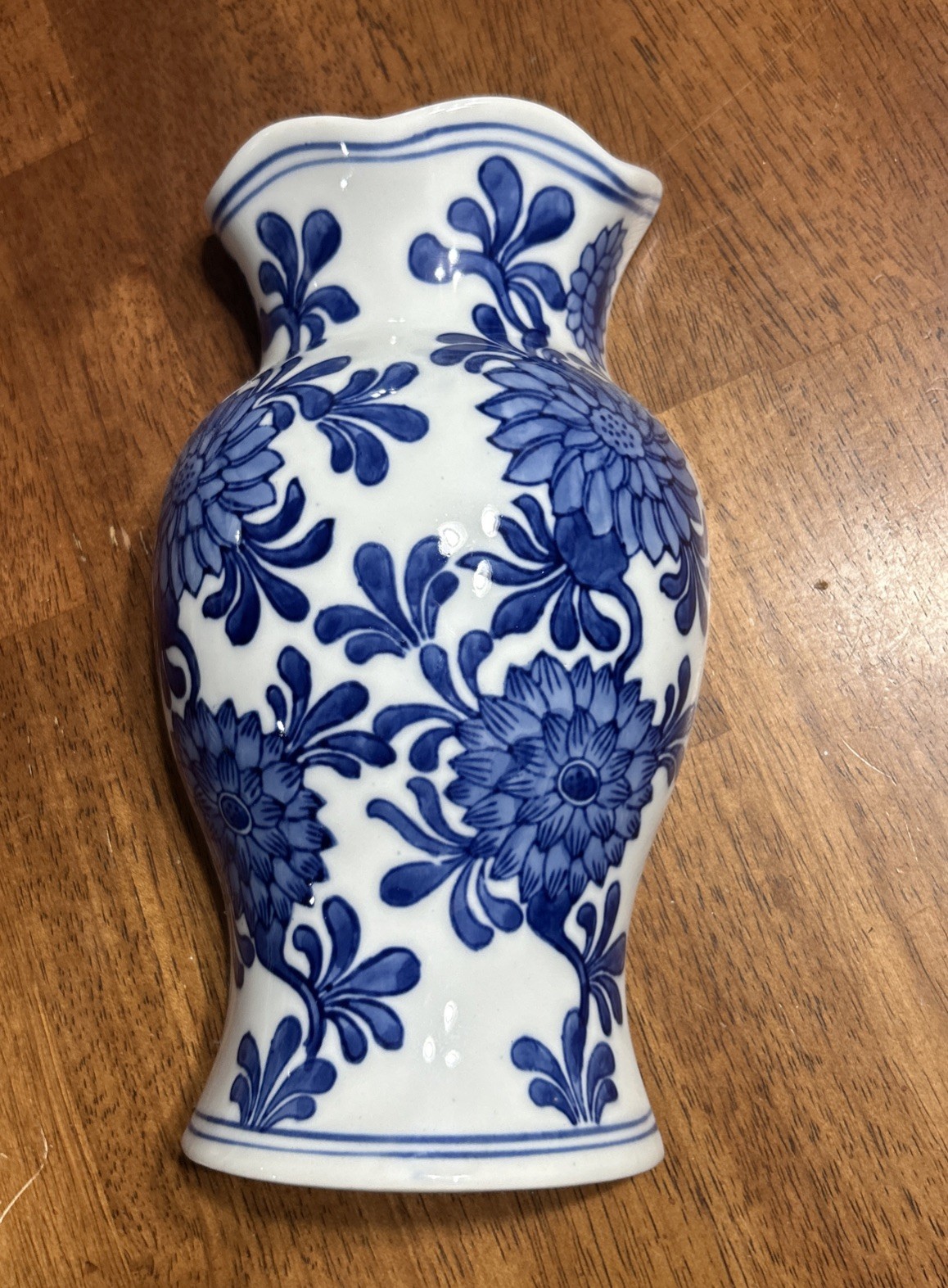 Vintage Blue White Porcelain Wall Pocket Vase Sconce Floral Pattern