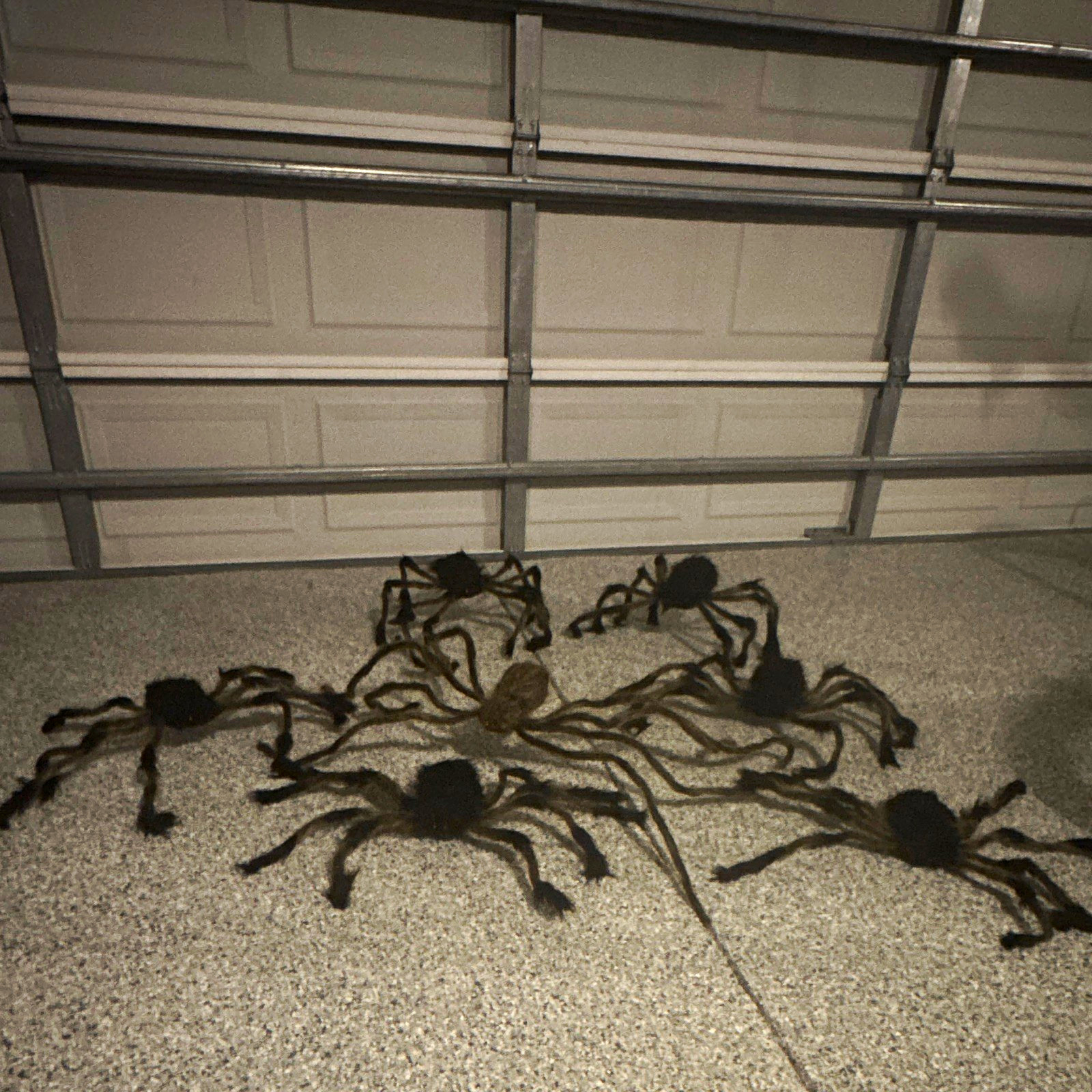 SEVEN (7) Large Halloween Spider Decorations Lot Black/Brown Red eyes Coke4Scale