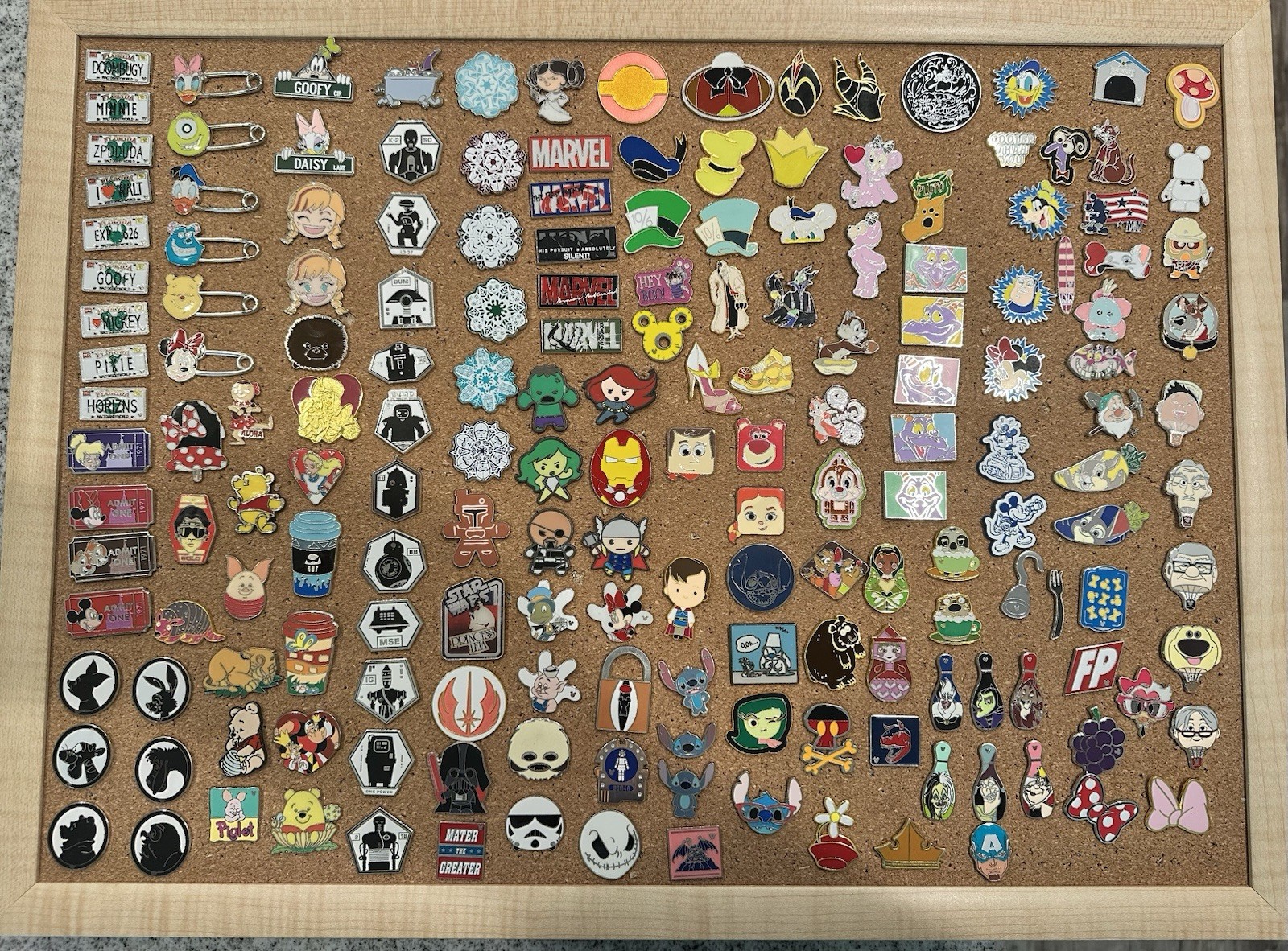 100 Disney Trading pins, No Duplicates. , Tradable