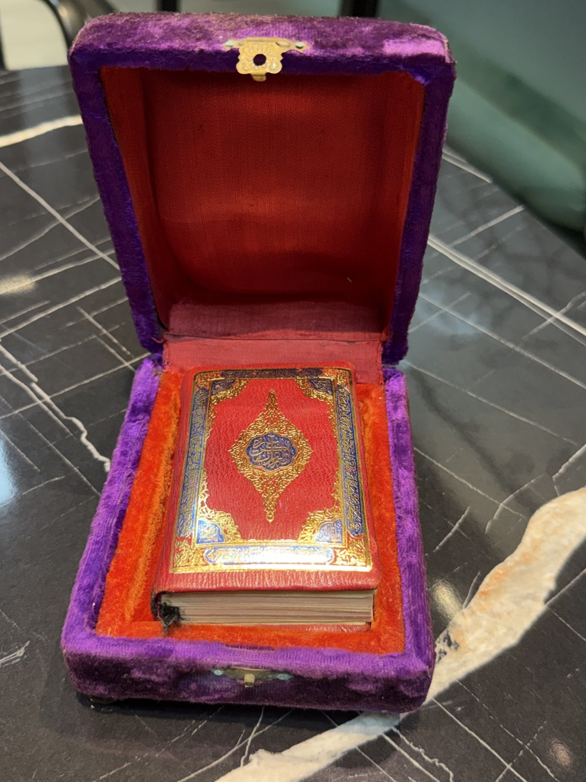 Miniature Quran Koran Islamic Book Ornate Gold Red Binding Velvet Presentation 