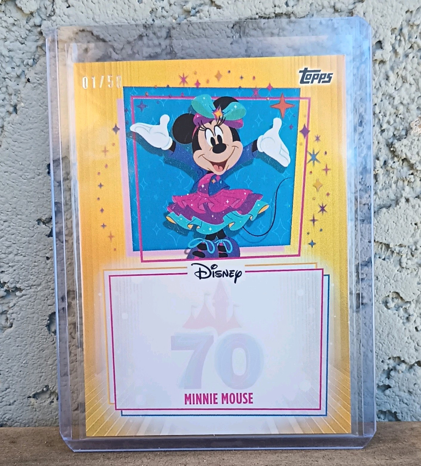 Topps 2025 Disneyland 70th Anniversary Minnie Mouse Gold UA-MNM 01/50