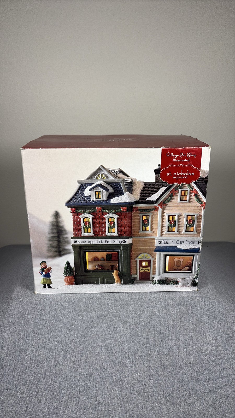 St. Nicholas Square Village Pet Shop & Paws \'n\' Claws Groomer Illuminated
