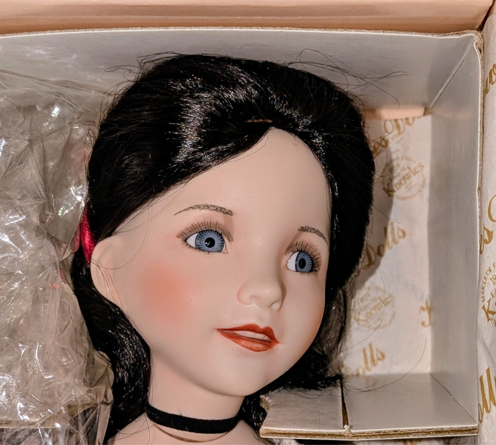 Snow White Collectible - Edwin M Knowles - Heroines of the Forrest Collection