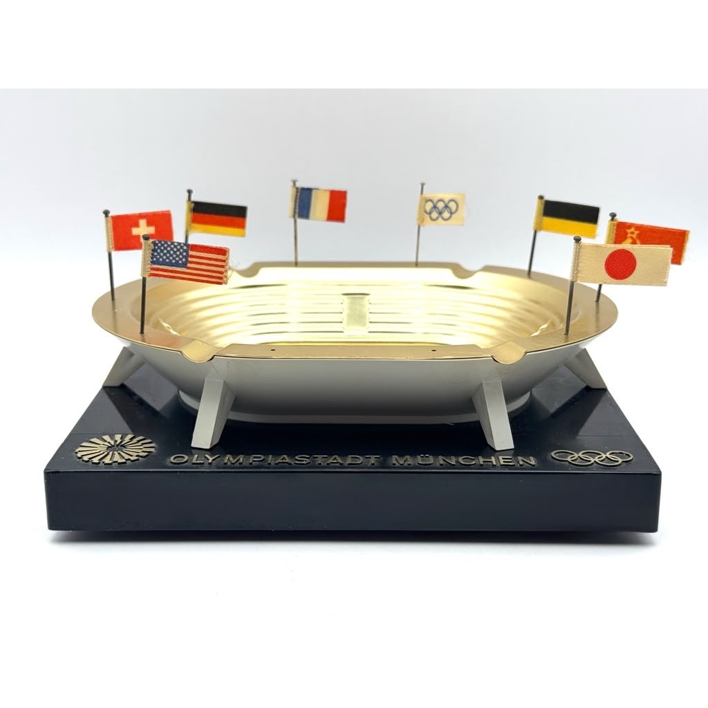 Vintage Munchen Munich Olympic Stadium Souvenir Ashtray Missing 2 Flags