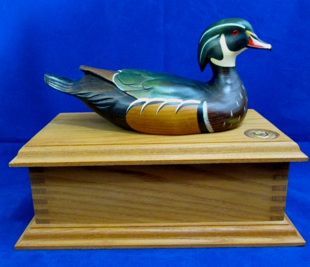 Ducks Unlimited Special Edition With Medallion Series Hand Carved Wood Duck Box