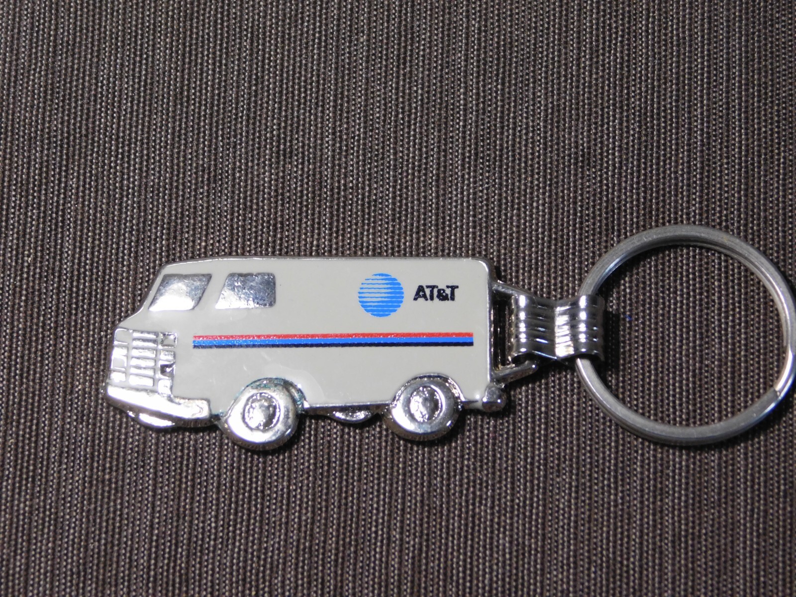 VINTAGE AT & T TELEPHONE VAN TRUCK KEY CHAIN NEW