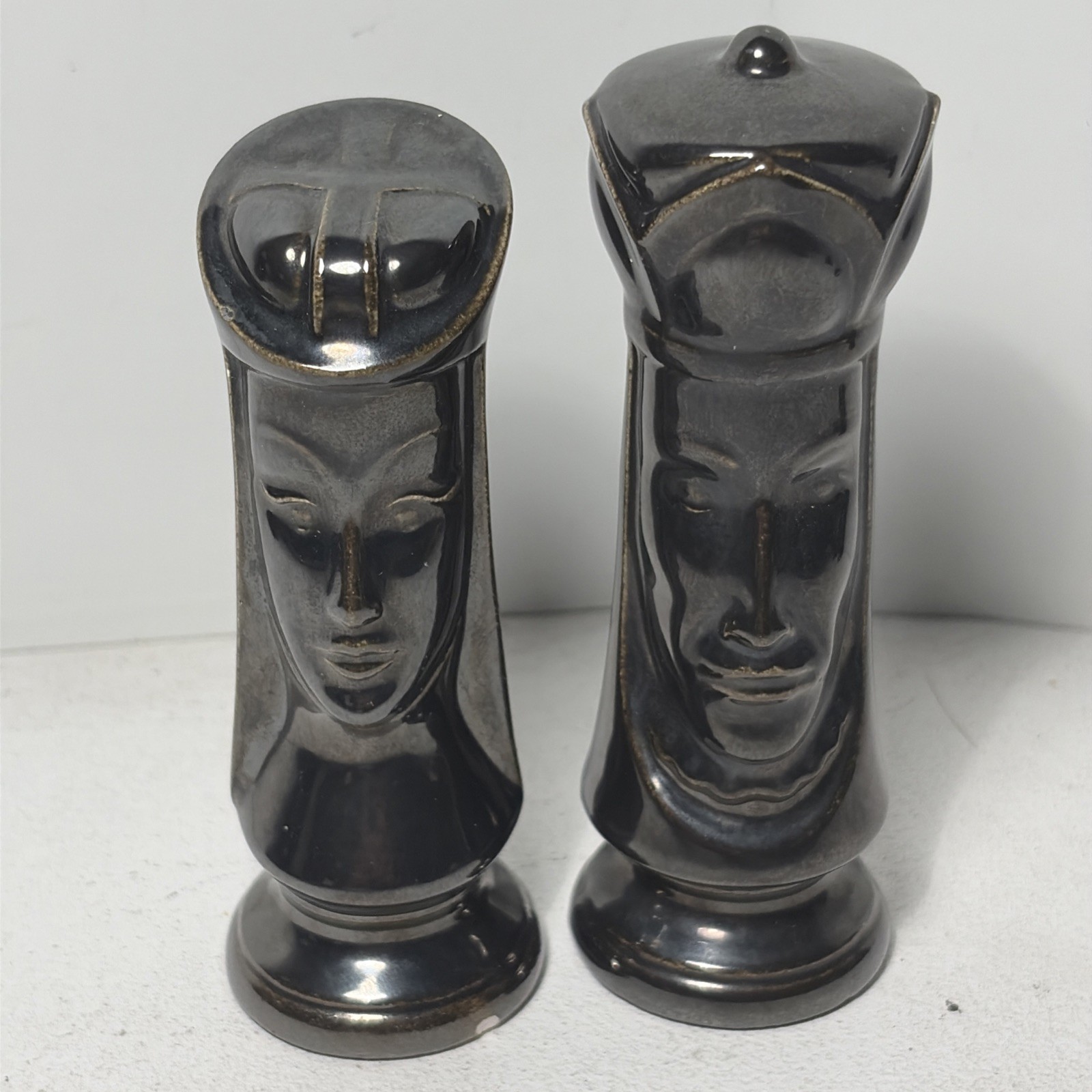 2 Vintage 4” Duncan Style Porcelain King White & Queen Black Chess Pieces