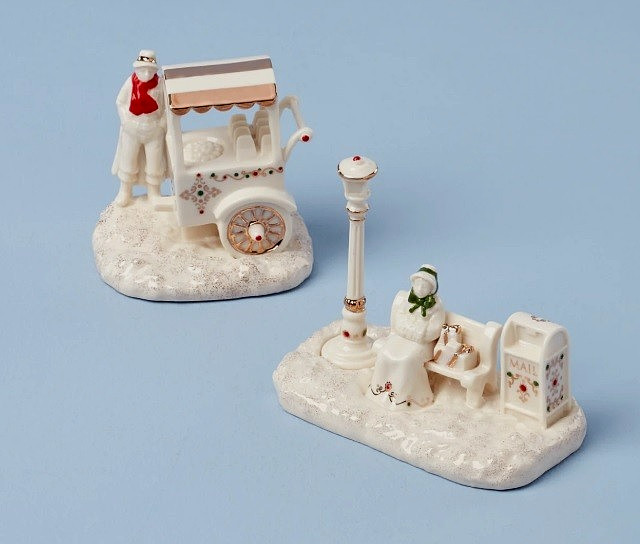 Lenox Mistletoe Chestnut Seller and Park Bench 2pc Set NEW IN BOX