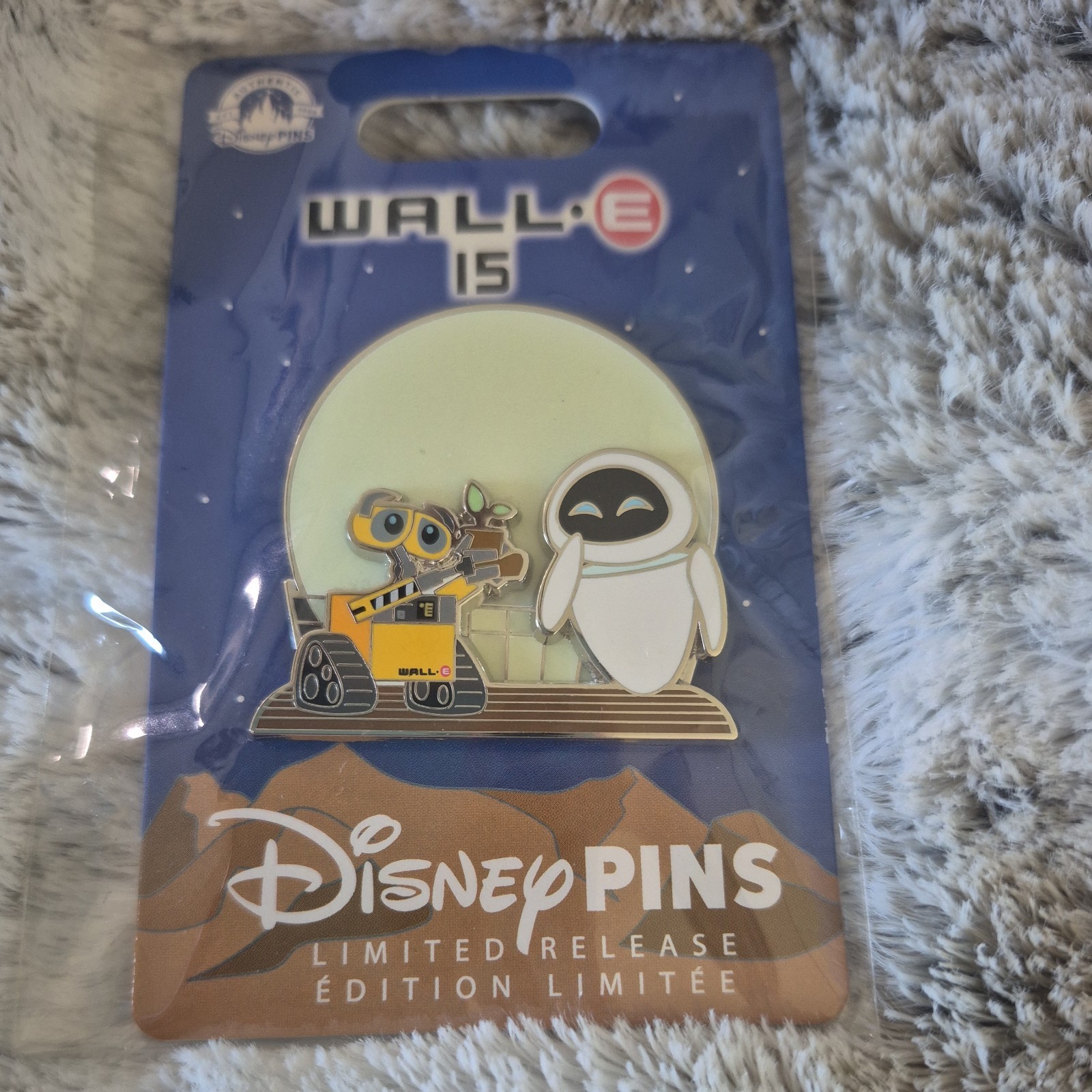 Wall E and Eve 15th Anniversary Glow In The Dark Limited Release Pin.  