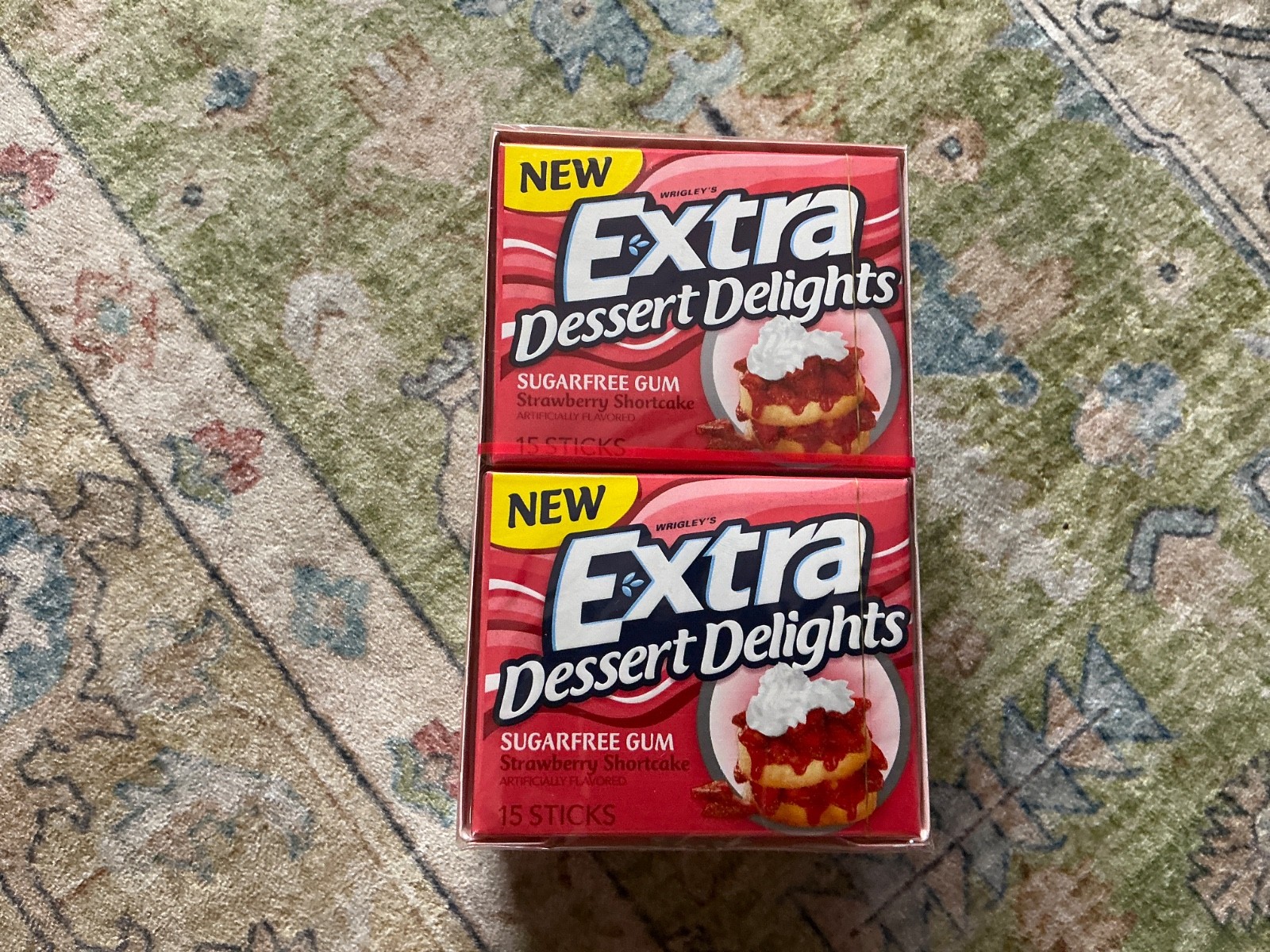 Extra Dessert Delights Strawberry Shortcake Gum 10 sealed collector packs RARE
