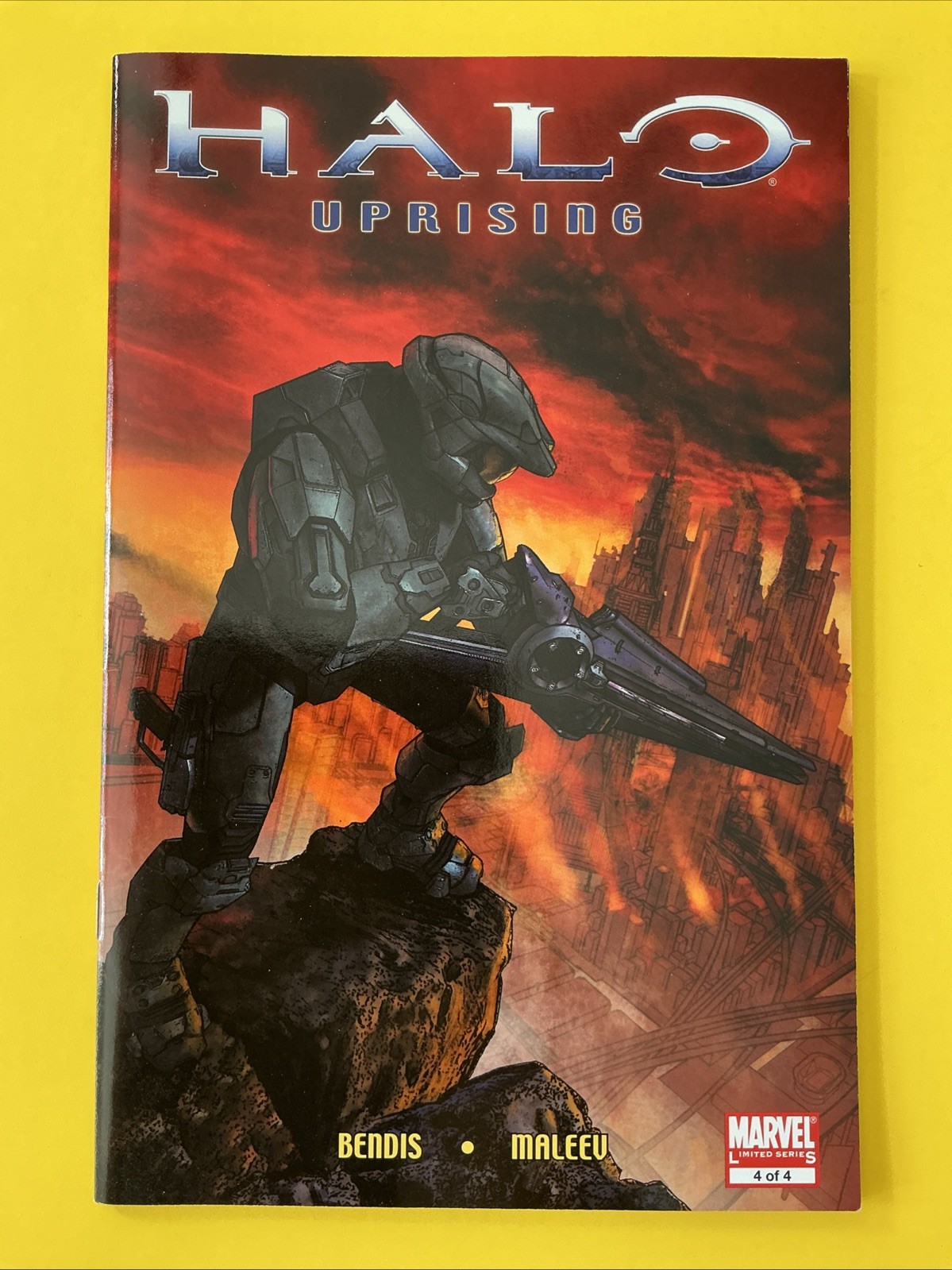 Halo Uprising #4 (2008) 1st Print Marvel Xbox Video Game Master Chief Art