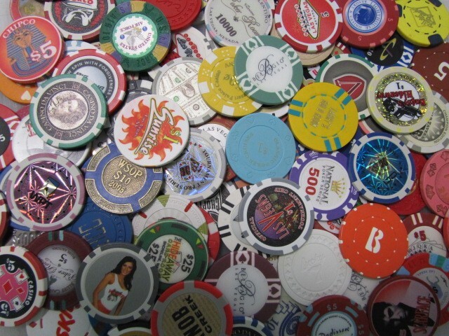 35 Totally Random Casino & Poker Chip Lot Las Vegas & other Locations + Fantasy