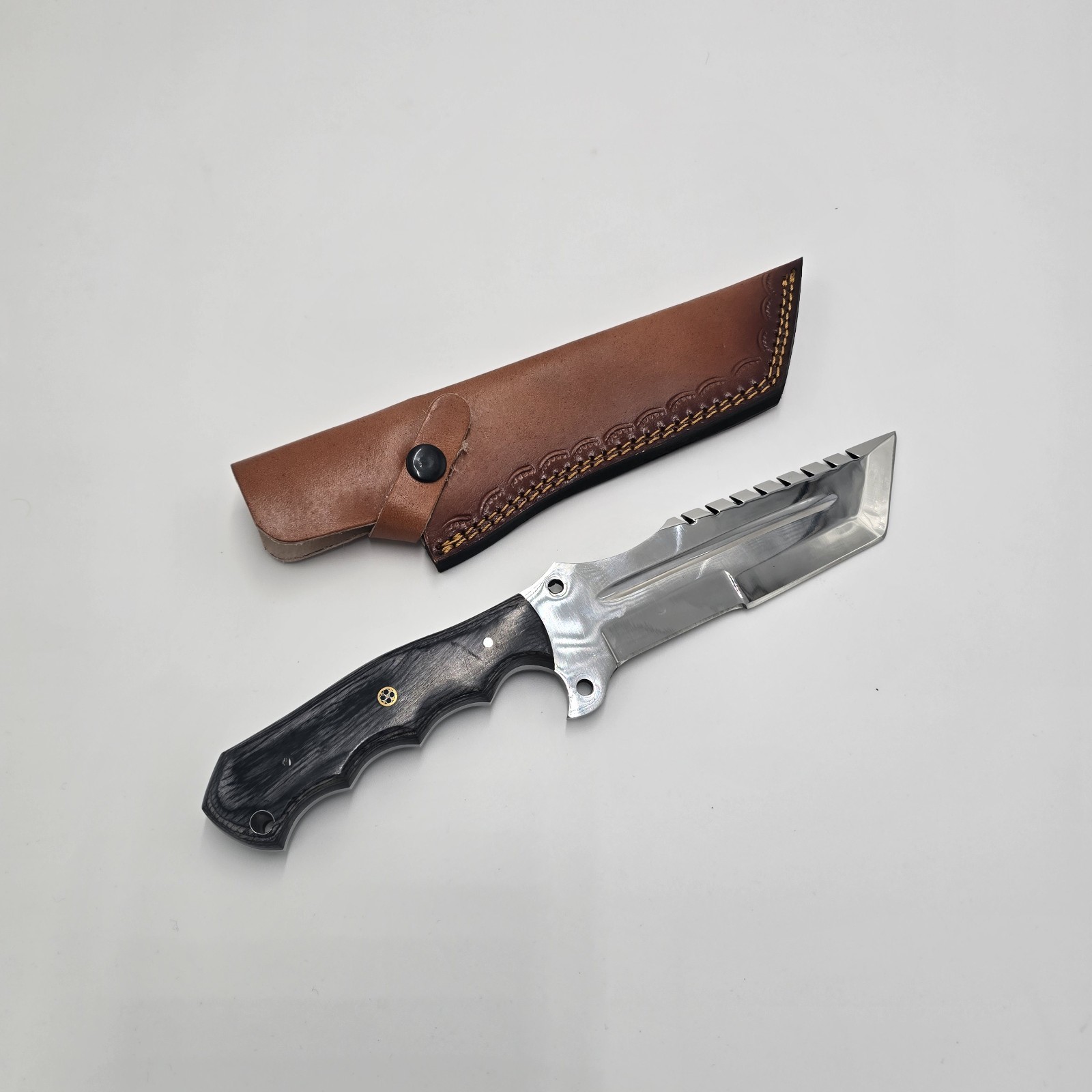 El Matador's Handcrafted Tracker Knife - 440c Stainless Steel With Wood Handle.