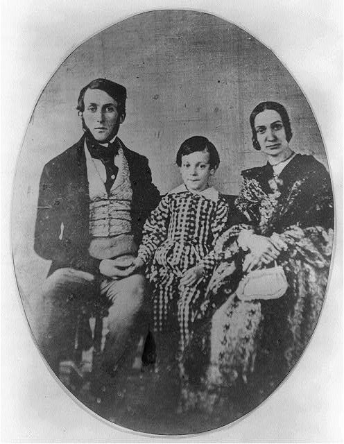 Photo:[Unidentified persons]