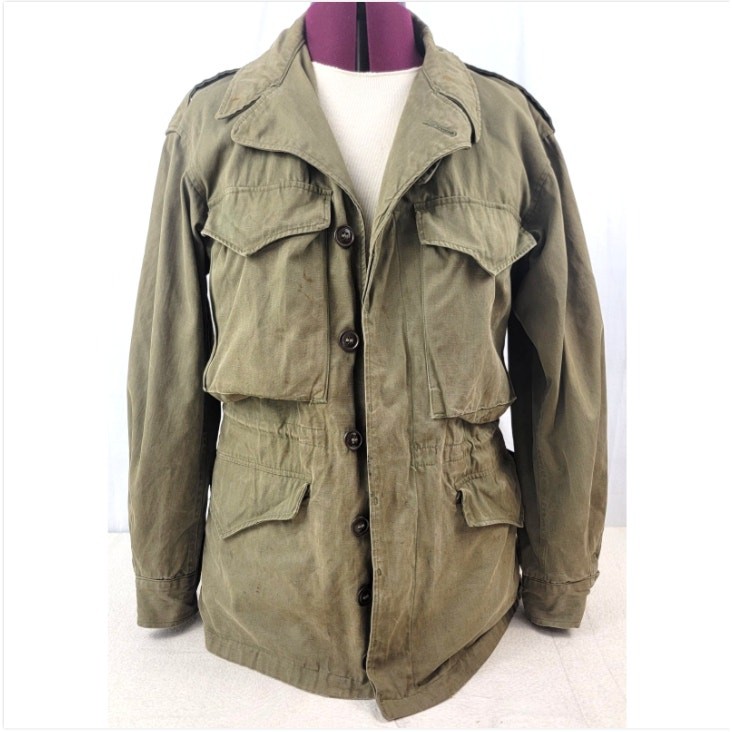 Authentic 1945 WWII US Army M-1943 Field Jacket 34S Small Olive Drab