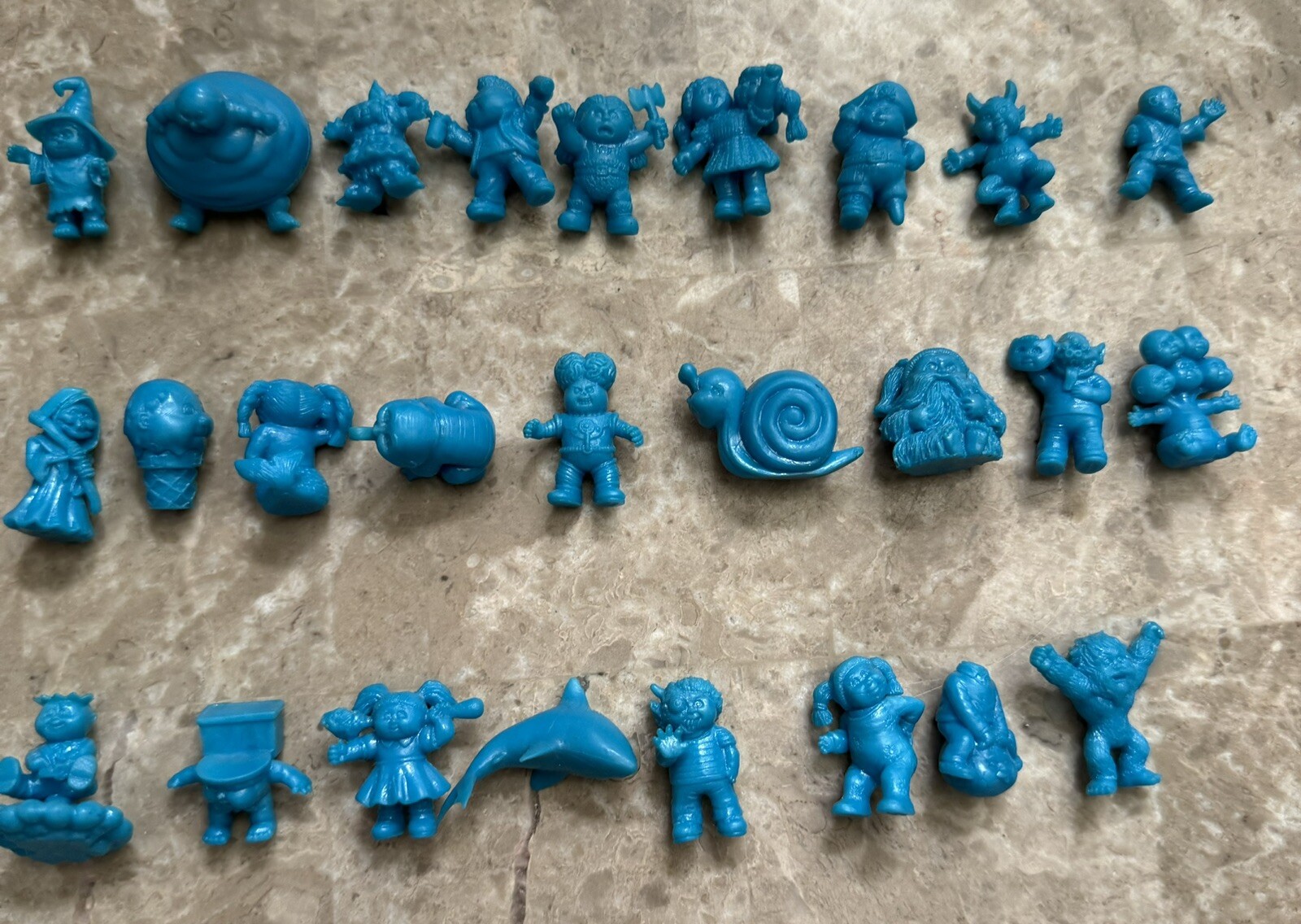 2014 GARBAGE PAIL KIDS MINIKINS COMPLETE  SERIES 2 BLUE SET