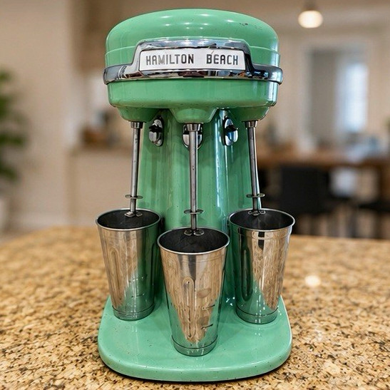 Hamilton Beach 940 Green 3-Head Vintage Milkshake Drink/Malt Mixer w/ Cups