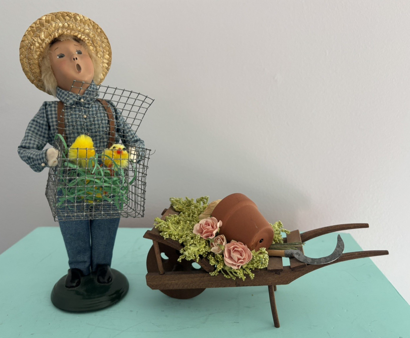 Byers Choice Carolers Farmer with Chickens + Puppy Dog in Garden Wheelbarrow EUC