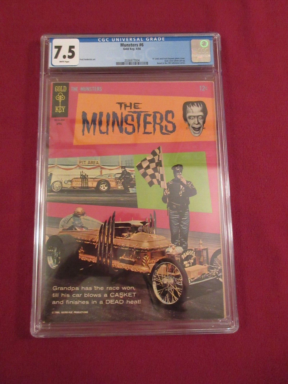RARE 1966 6th  ISSUE THE MUNSTERS   GOLD KEY COMIC CGC 7.5