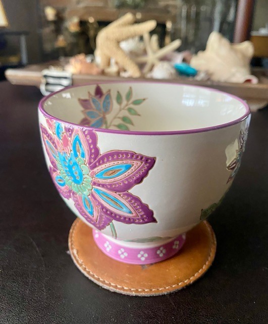 ARTISTIC ACCENTS Collectible Floral Mug by Coastline Imports Pink Handle & Base