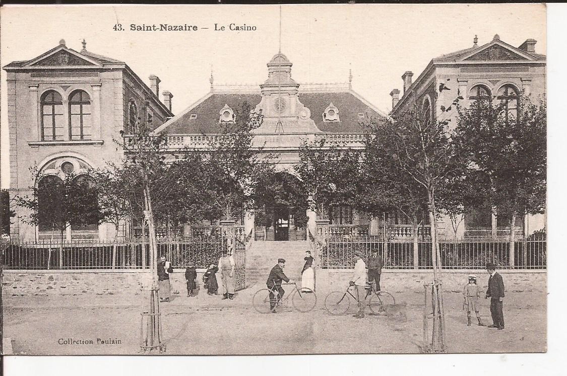 Old postcard 44 Saint Nazaire Le Casino