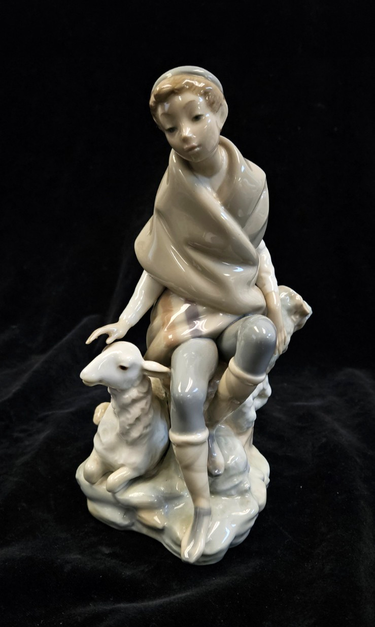 Lladro 4817 Little Shepherd Boy with Goat Nativity 9.75\