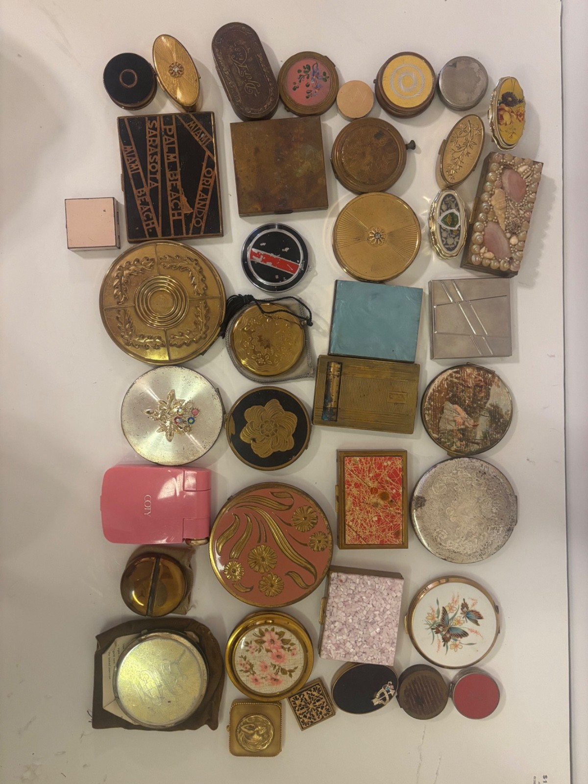 vintage compacts various sizes and shapes