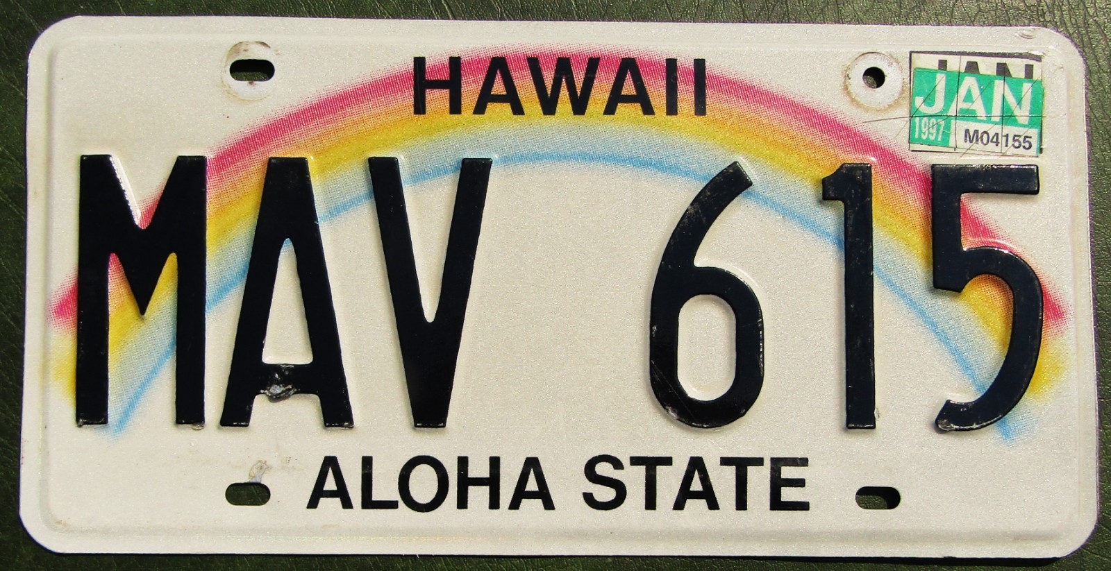 HAWAII (Maui) Rainbow License Plate 1997 - #MAV 615
