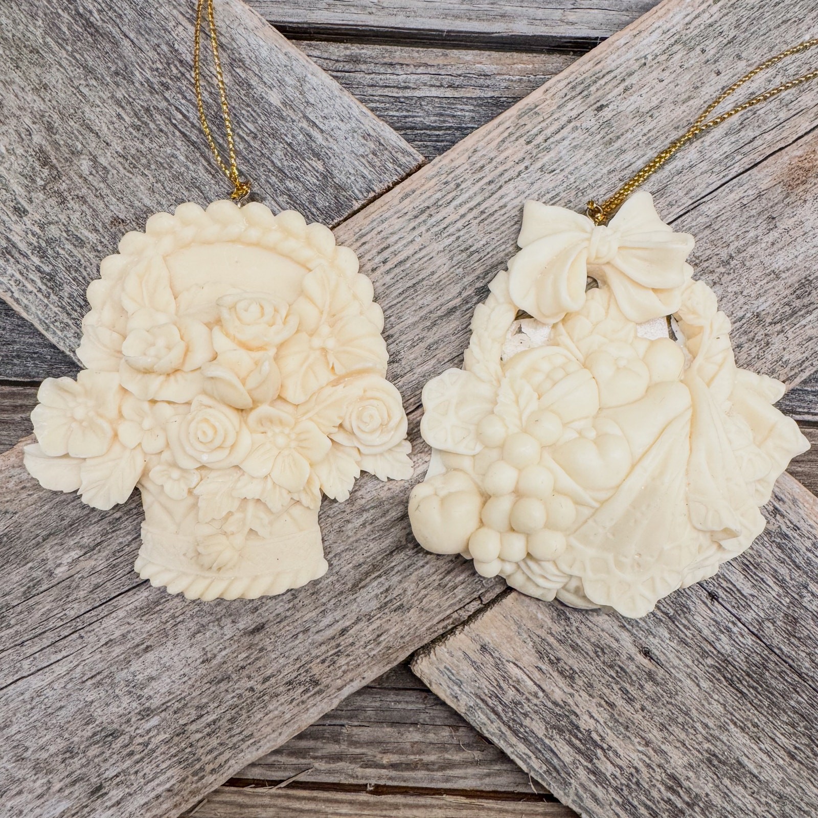 Vintage 1995 Roman Inc Flower & Fruit Basket Ornaments Set Cream Resin Gifts