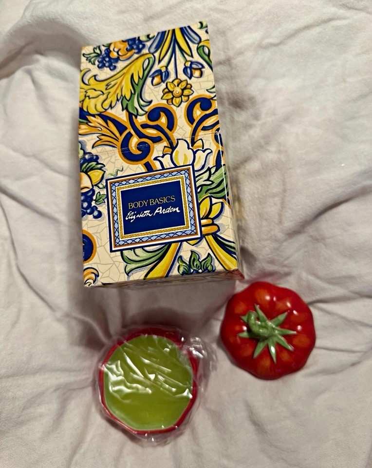 Vintage Elizabeth Arden Body Basics Tomato Candles Made in Japan w/ Box