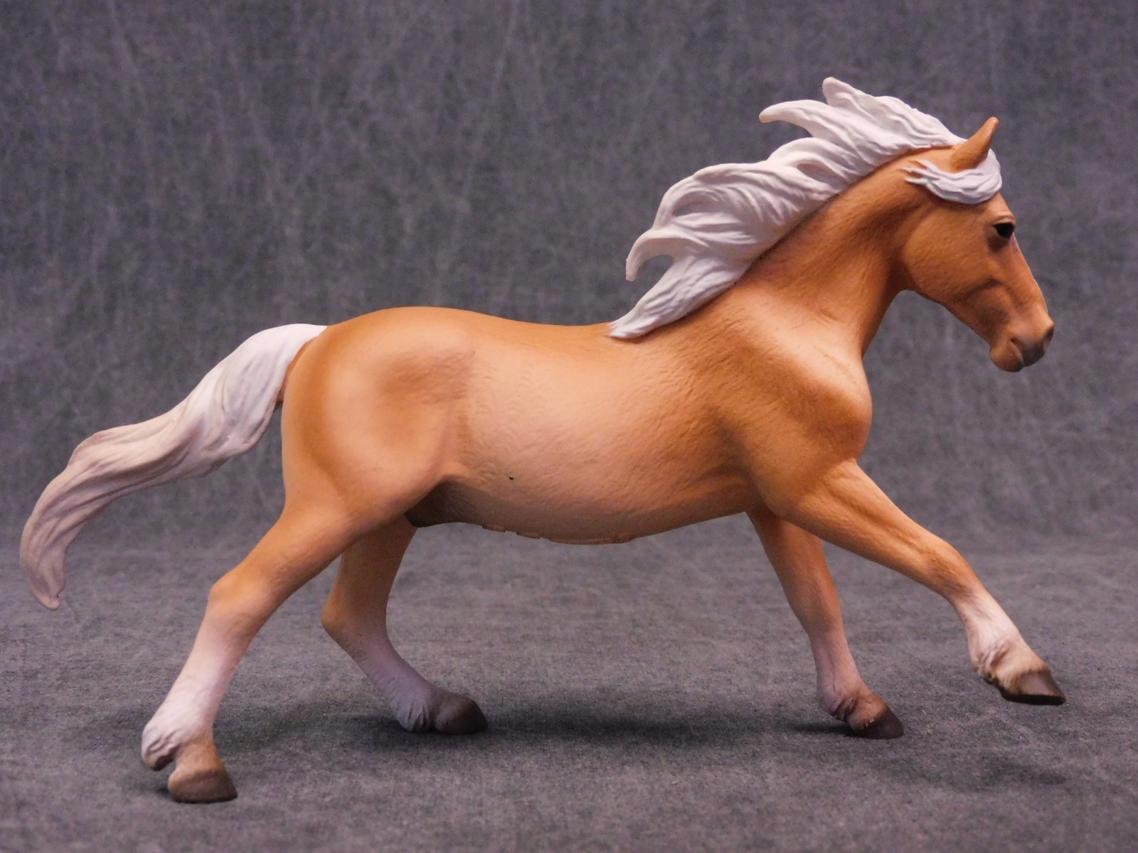 CollectA NEW * Haflinger Stallion * 80038 Breyer Model Horse